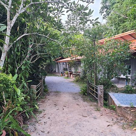 Baan Thabthong Homestay Ban Pak Nam  المظهر الخارجي الصورة